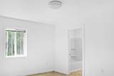 1540 Strawberry Road - Photo 37