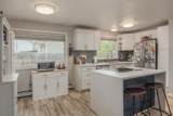 684 Manley Street - Photo 8