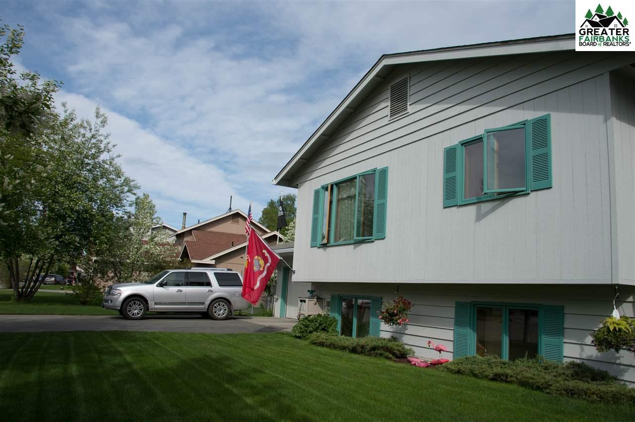 464 Shannon Drive - Photo 1