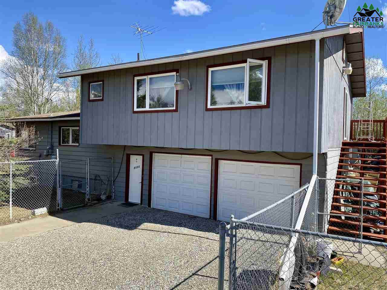 1320 Sloan Street - Photo 1