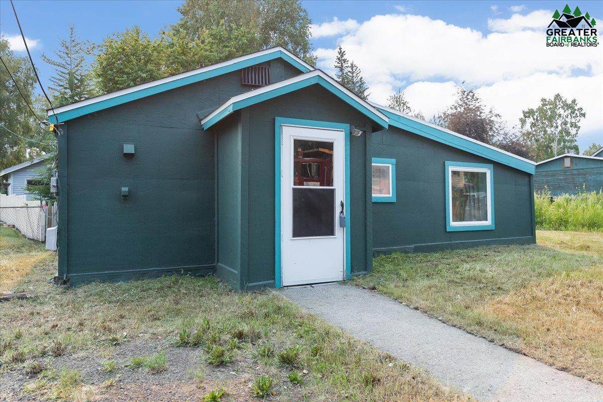 741 8TH AVENUE - Photo 1