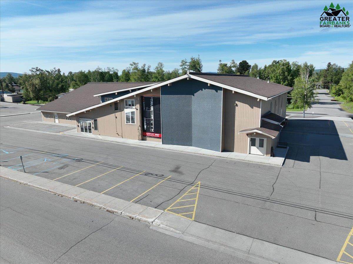 2830 Airport Way - Photo 1