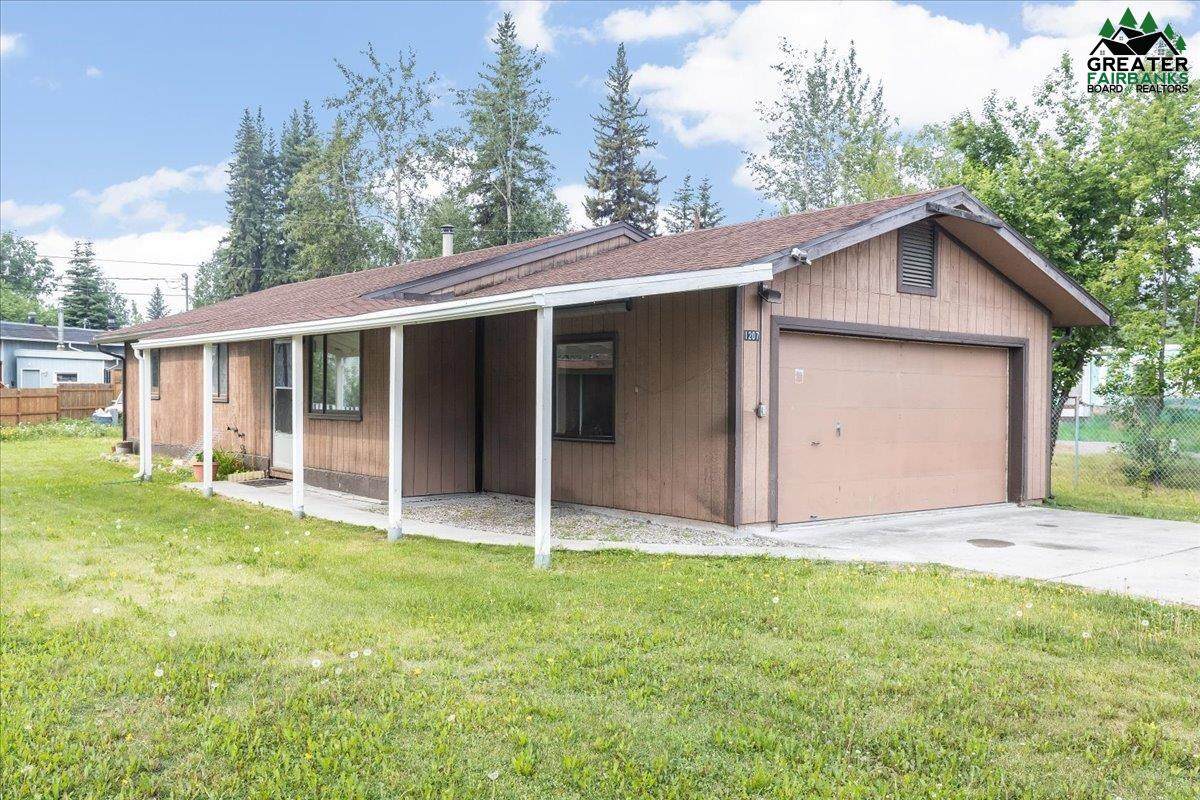 1207 Warren Street - Photo 1