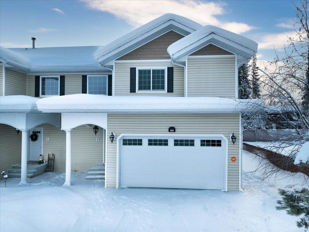 484 West Pointe Circle - Photo 1