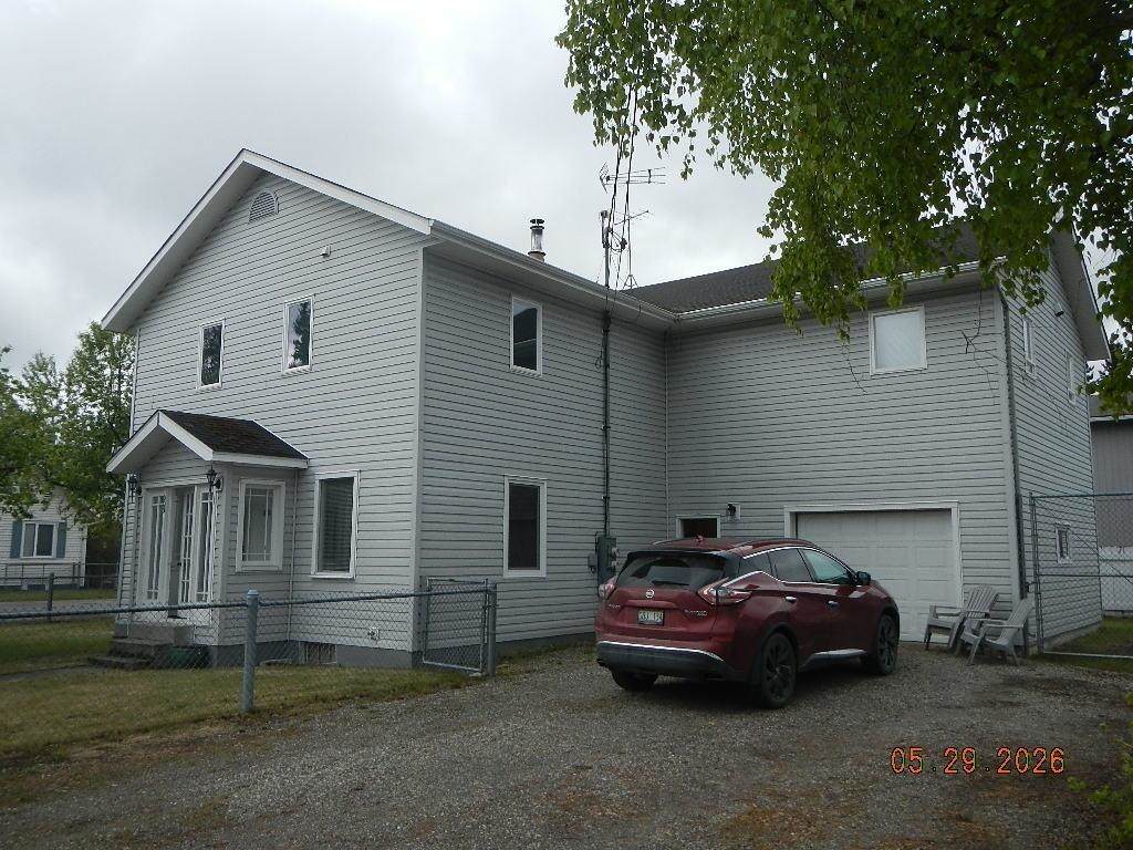 1003 8TH AVENUE - Photo 1