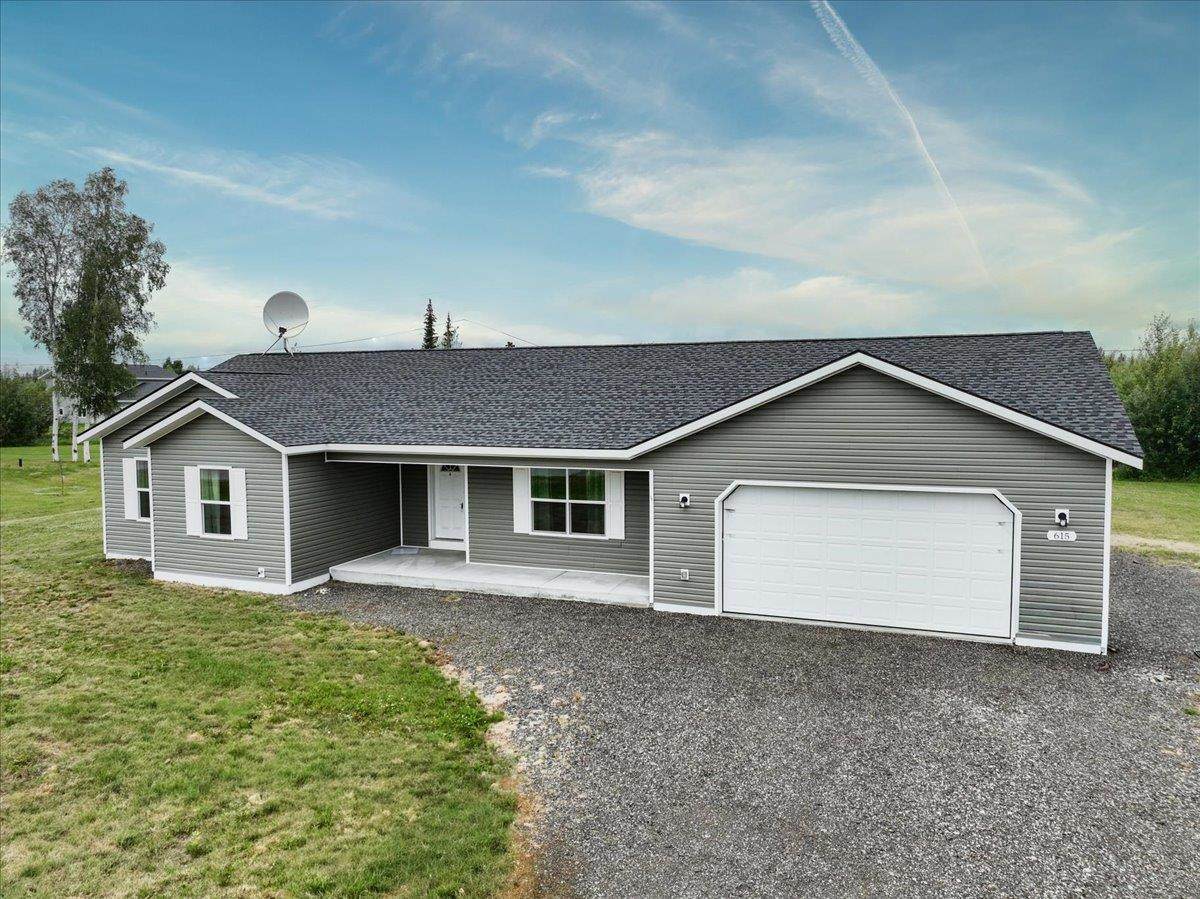 615 4TH AVENUE - Photo 1