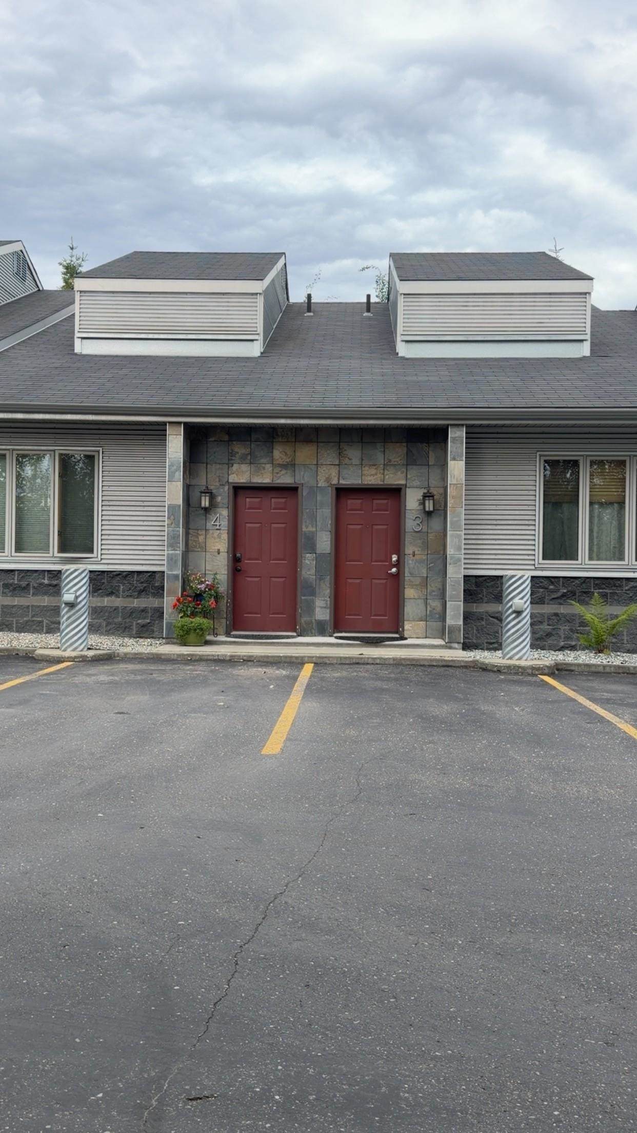 825 28TH AVENUE - Photo 1