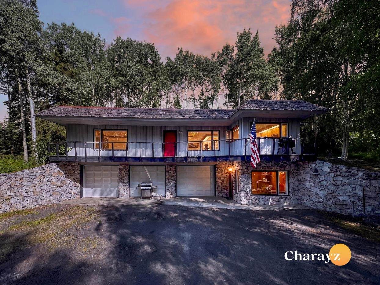252 Crest Drive - Photo 1