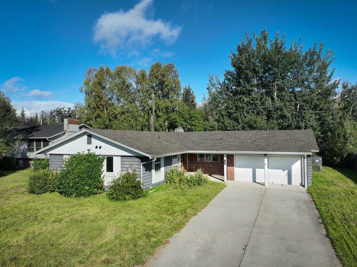 1738 Hilton Avenue - Photo 1