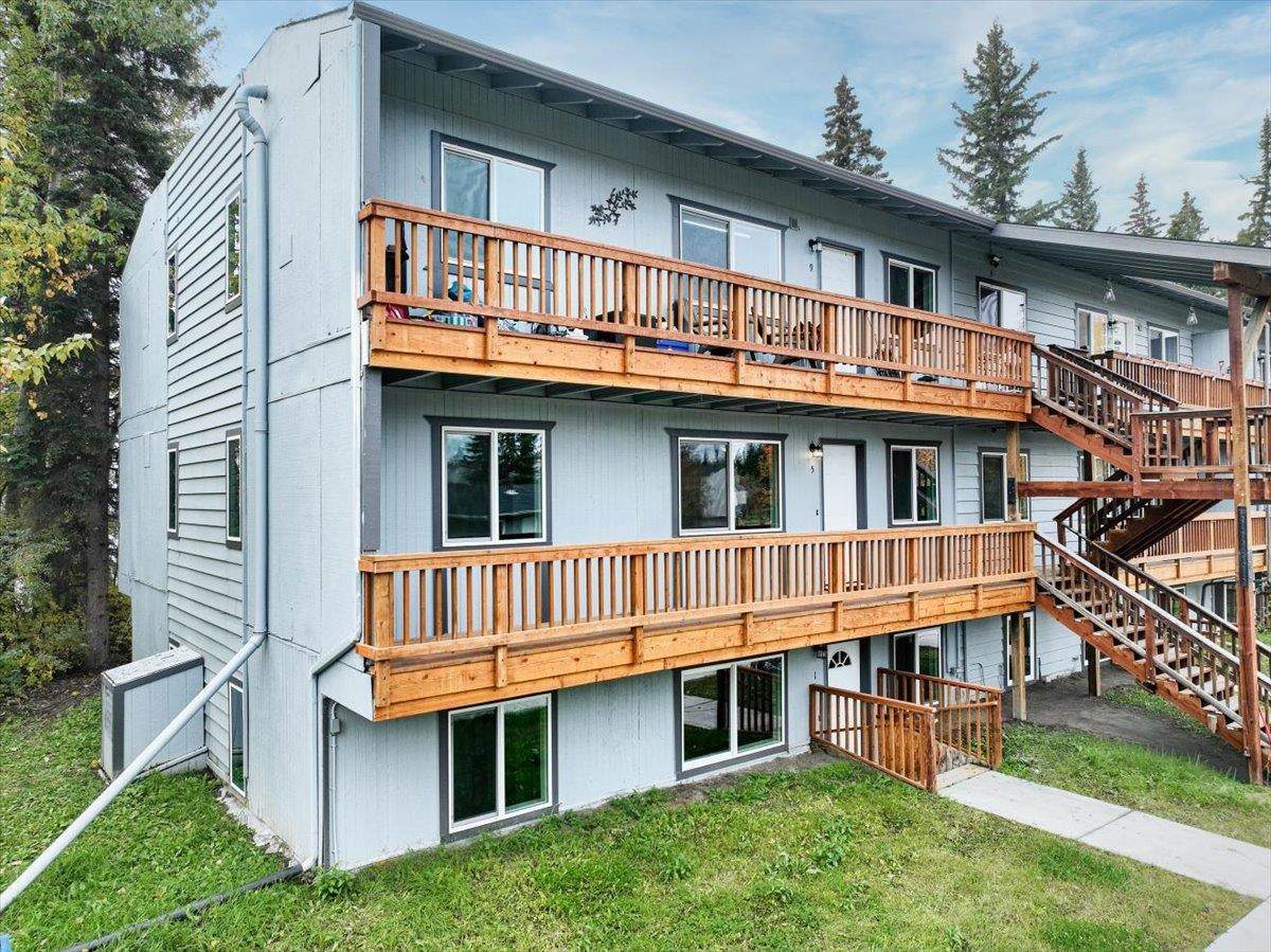 130 Vassar Circle - Photo 1