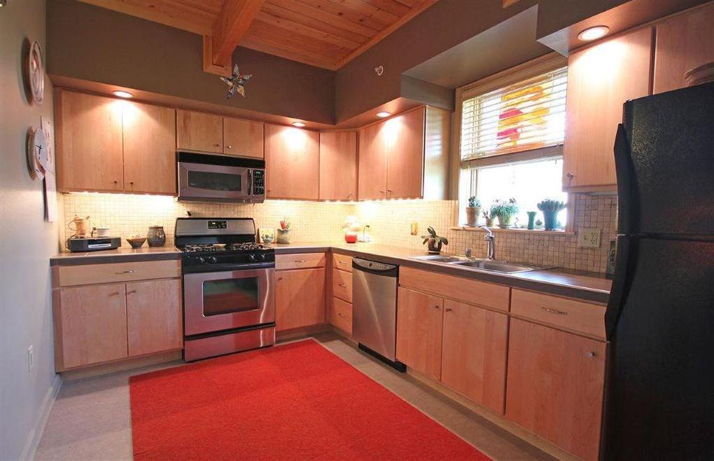 825 28TH AVENUE - Photo 1