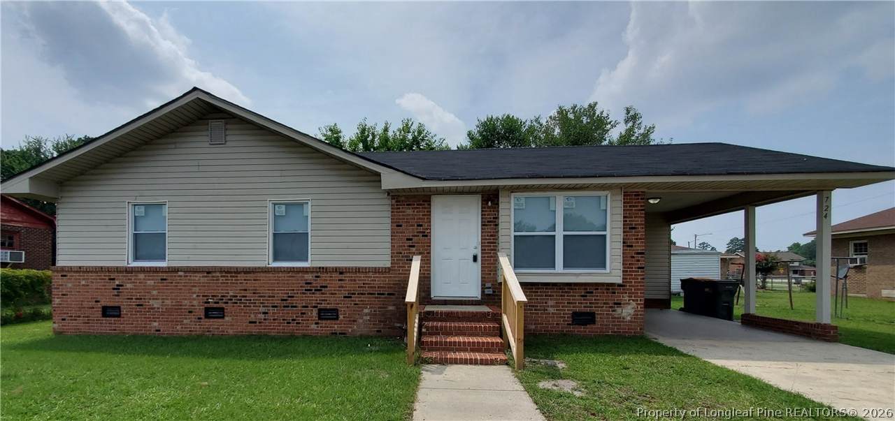 724 Spruce Street - Photo 1