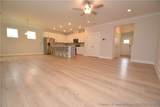 2129 Seneca Drive - Photo 6