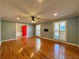 2723 Huntington Road - Photo 4