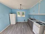 1547 Center Street - Photo 2