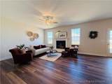 271 Sacksonia Street - Photo 9