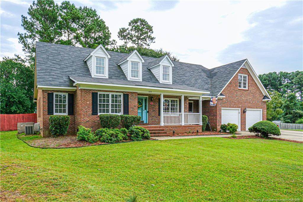 609 Longwood Place - Photo 1
