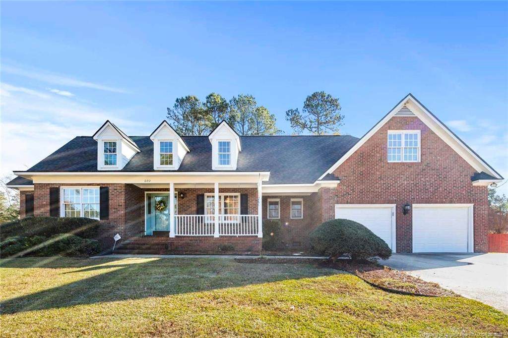 609 Longwood Place - Photo 1