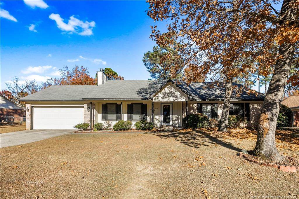 512 Woodberry Circle - Photo 1