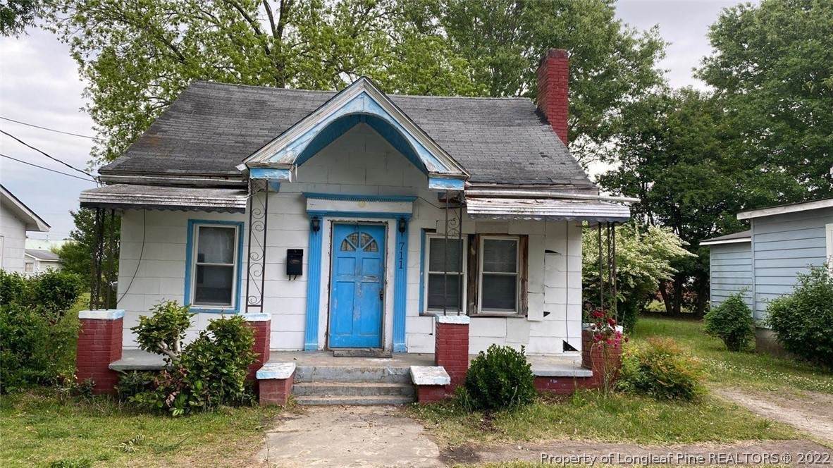 711 Divine Street - Photo 1