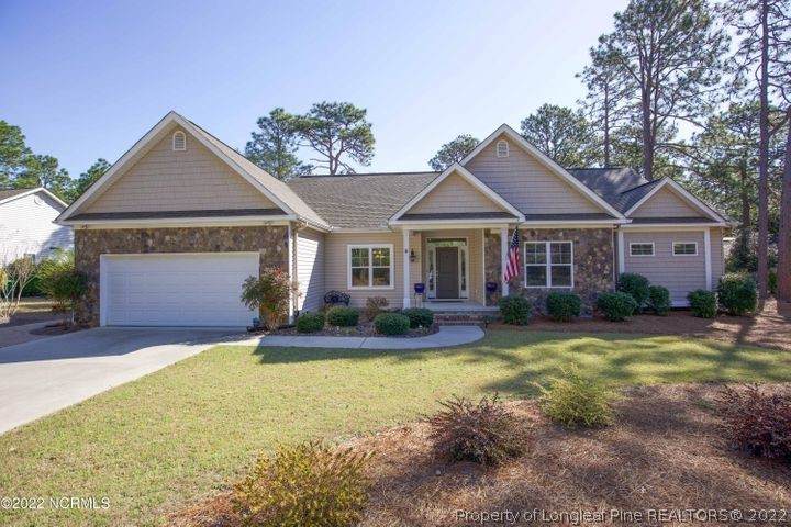 4 Saddle Place - Photo 1