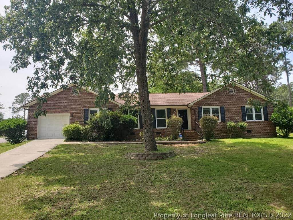 713 Roundtree Drive - Photo 1