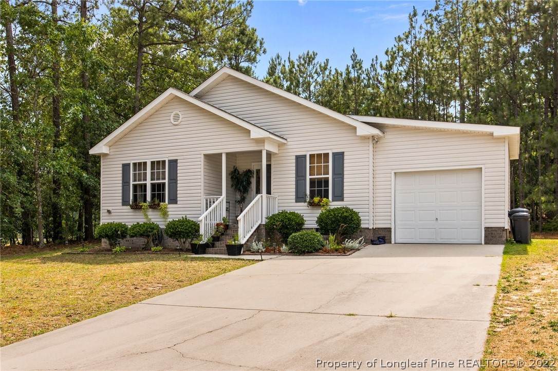 111 Masters Way - Photo 1