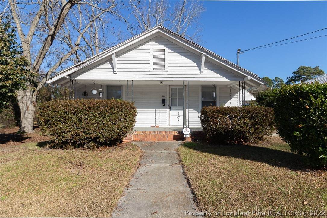 827 7th Street - Photo 1
