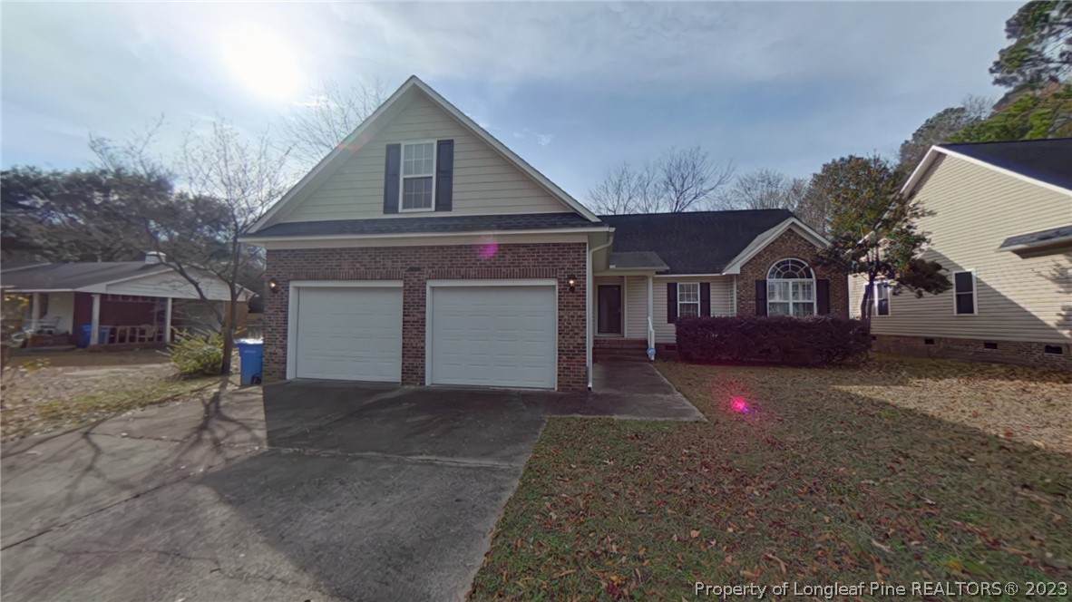 215 Kenwood Avenue - Photo 1