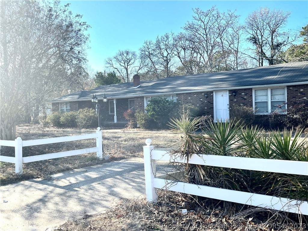 1431 Shaw Road - Photo 1