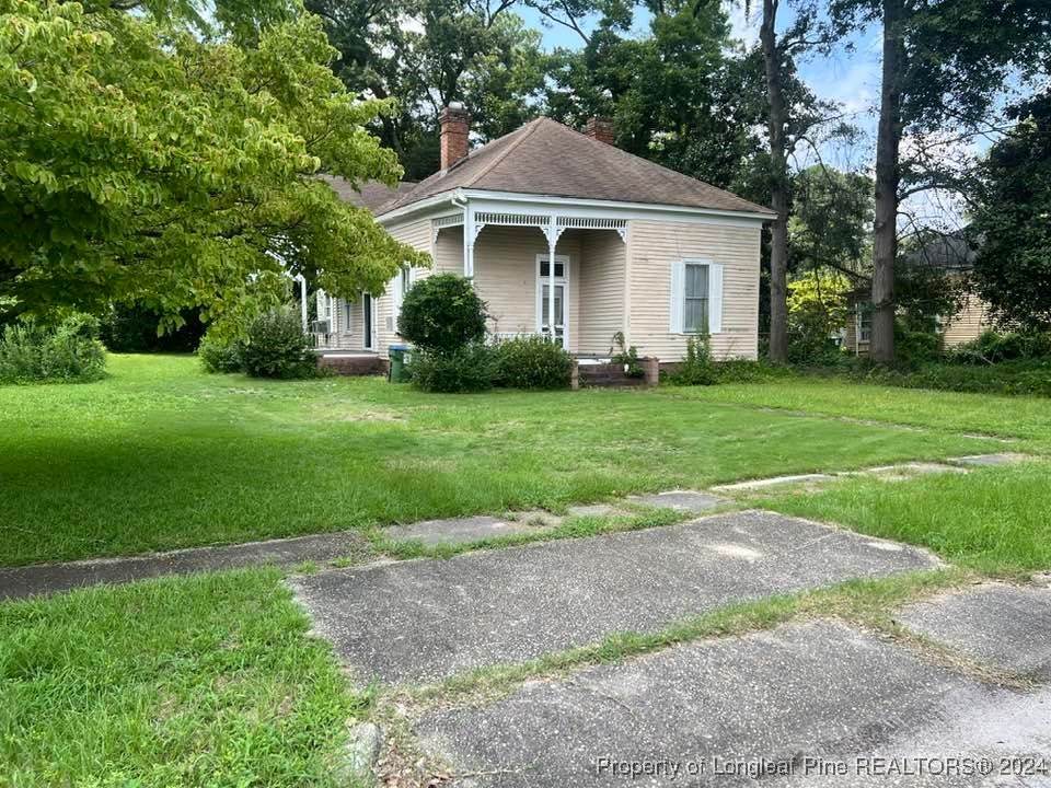 203 Hines Street - Photo 1