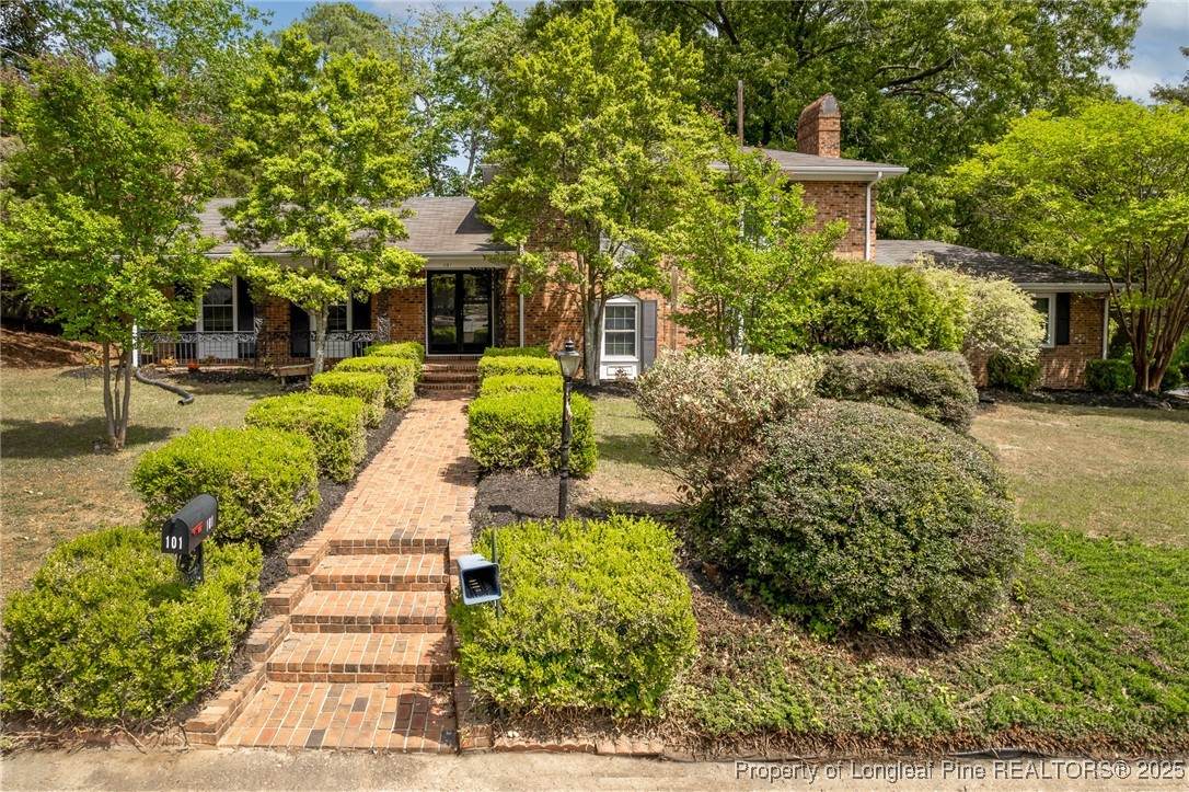 101 Cromwell Avenue - Photo 1