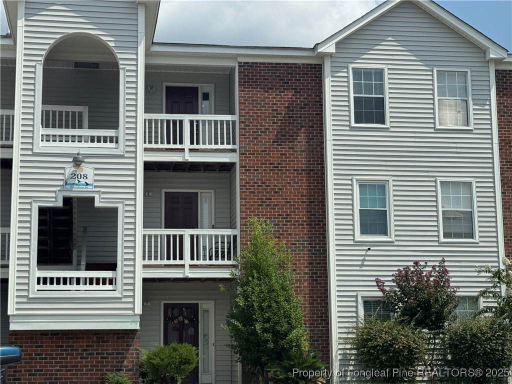 208 Waterdown Drive - Photo 1