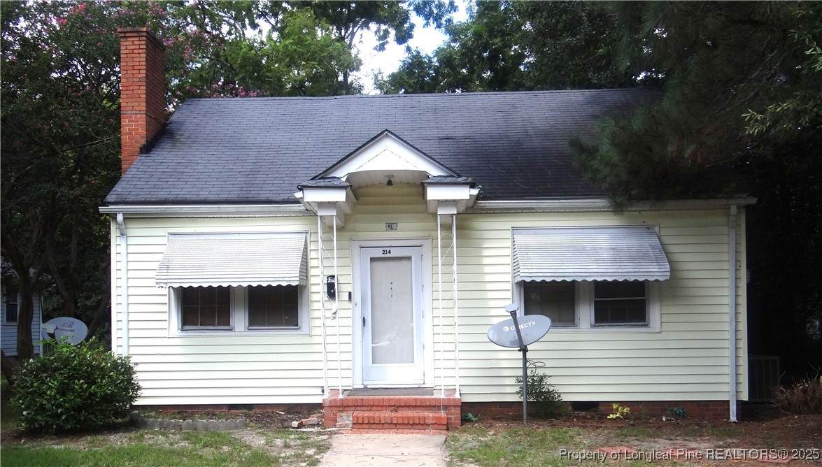 214 Windsor Drive - Photo 1