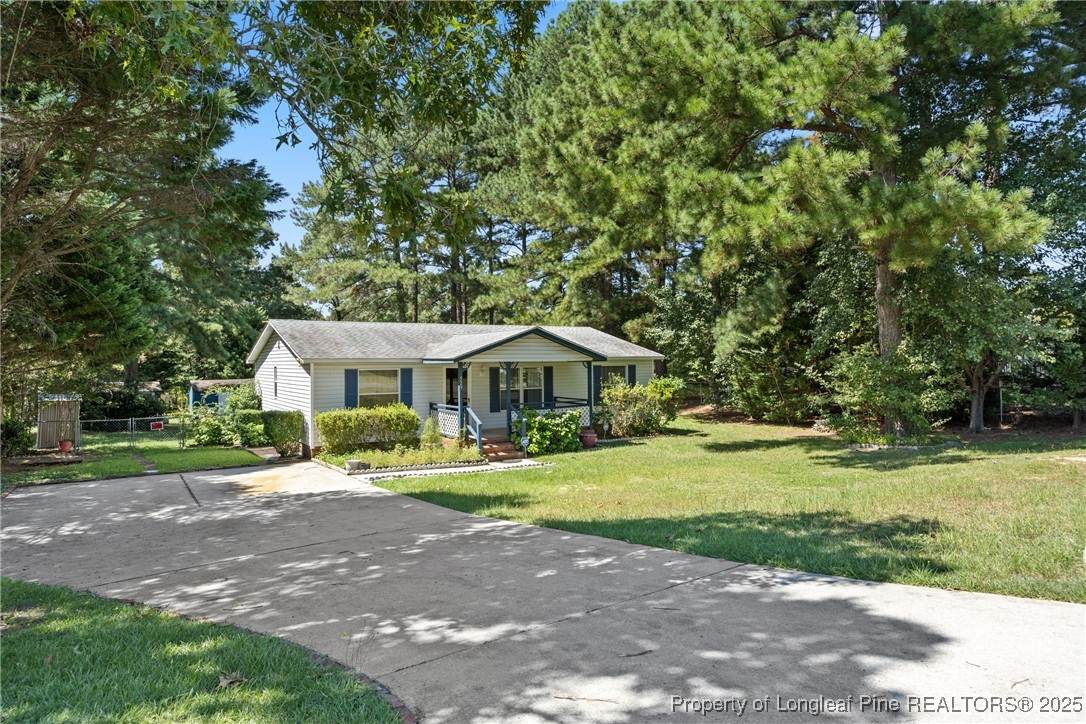 529 Dunrobin Drive - Photo 1