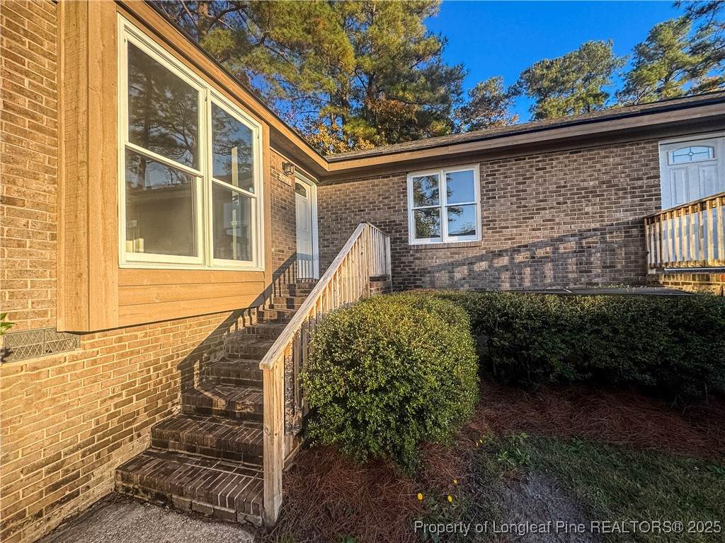 527 Coronation Drive - Photo 1