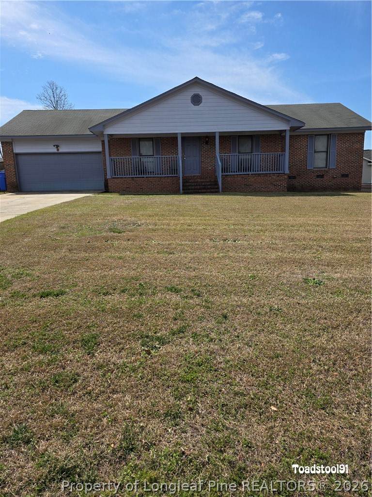 513 Roundtree Drive - Photo 1