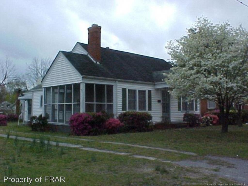 706 8th Street - Photo 1