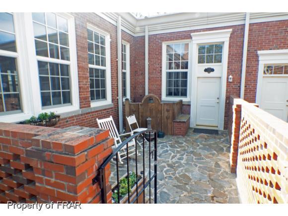 538 Cross St - Photo 1