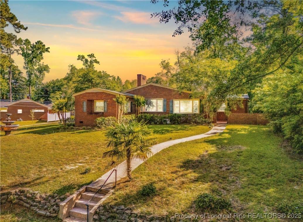 706 Riverside Drive - Photo 1