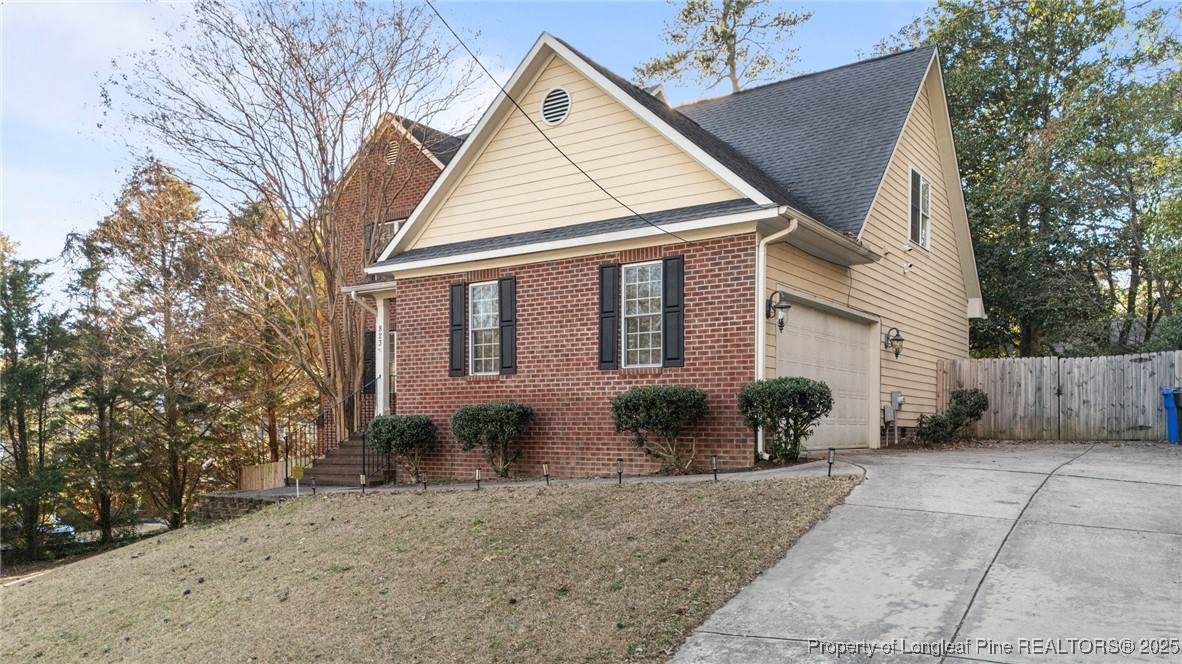 823 Azalea Drive - Photo 1