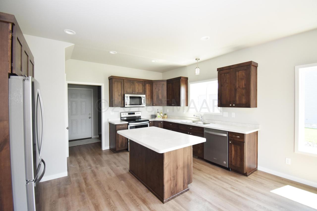 382 Carlsbad Avenue - Photo 1