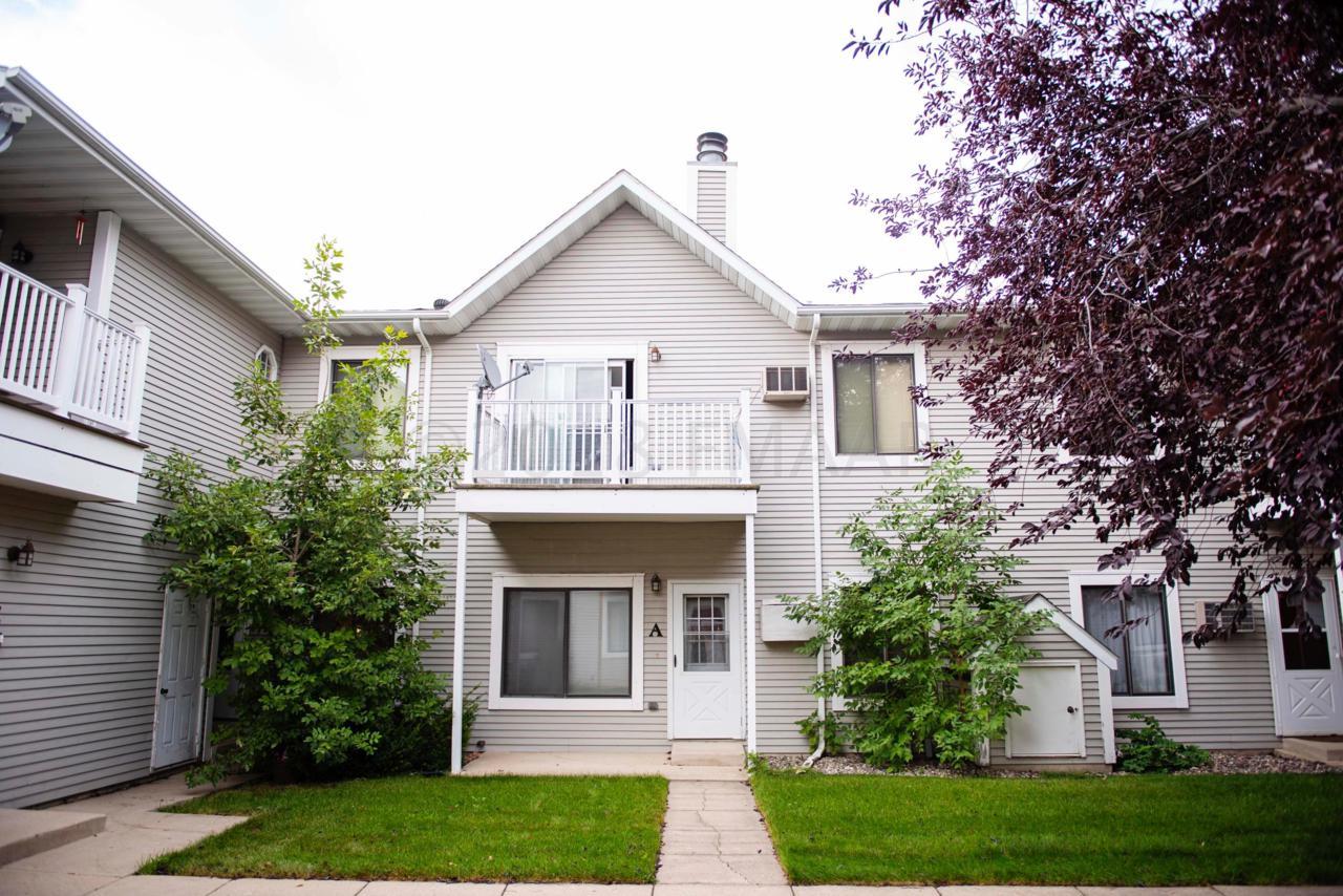 3311 15 Avenue - Photo 1