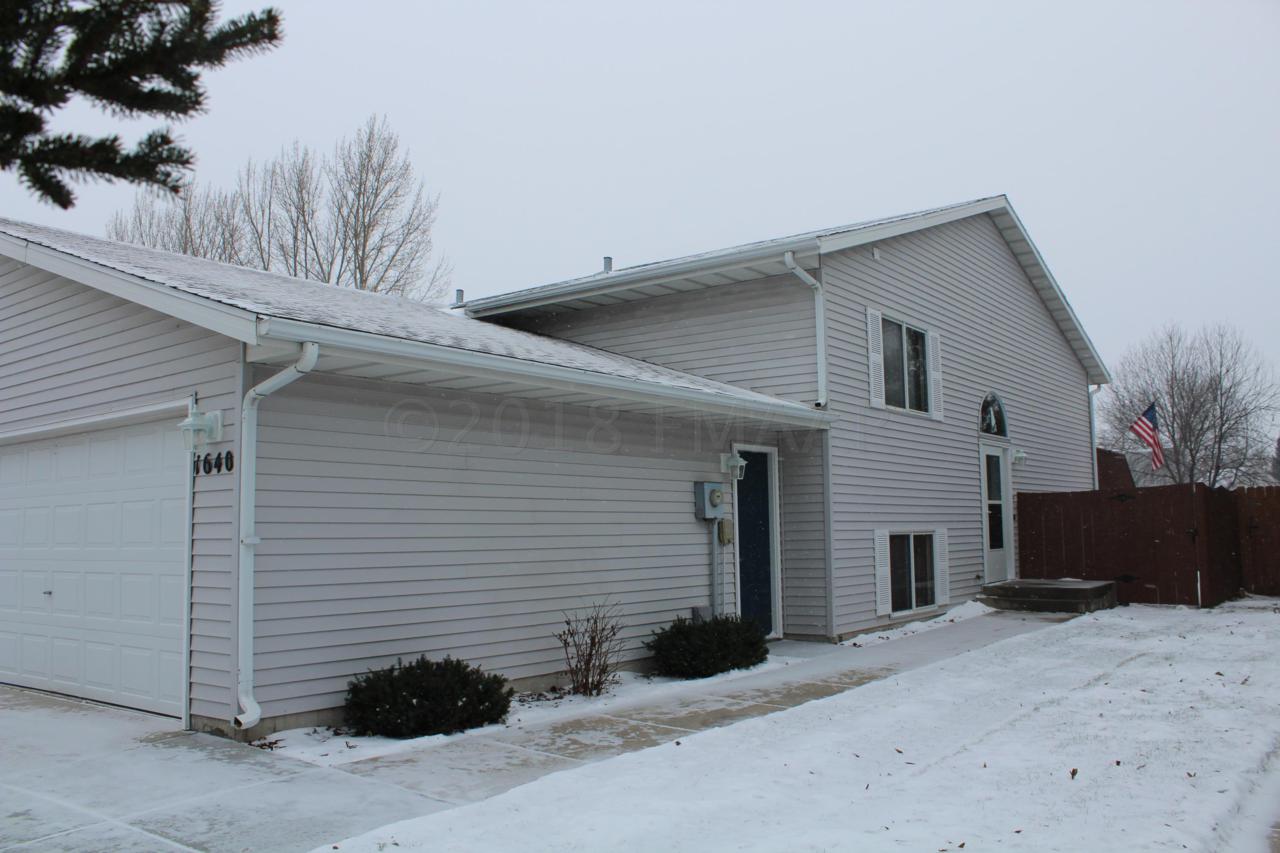 1640 31 Avenue - Photo 1