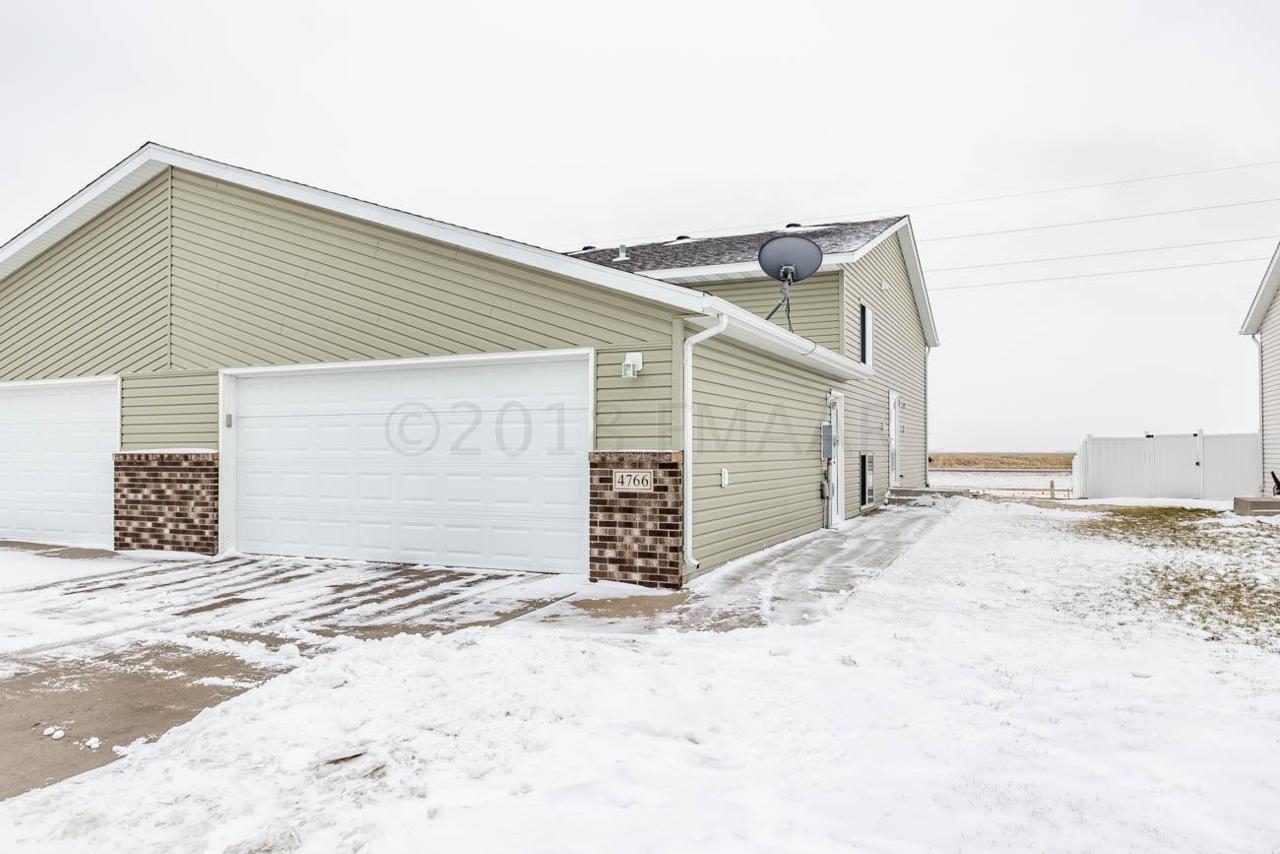 4766 51 Avenue - Photo 1