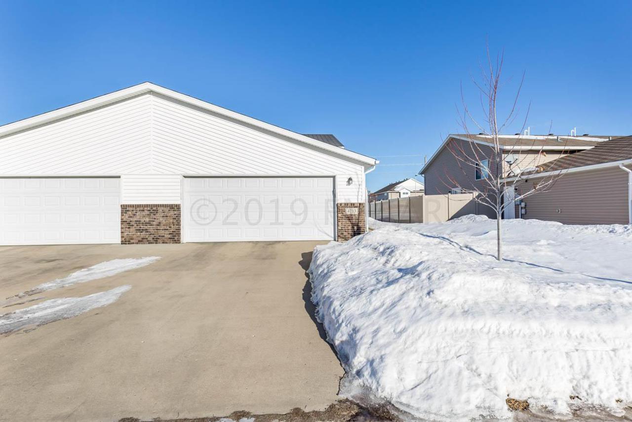 4713 Townsite Place - Photo 1
