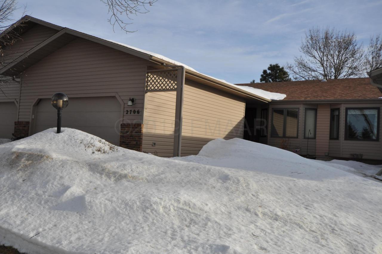 2706 27 Street - Photo 1