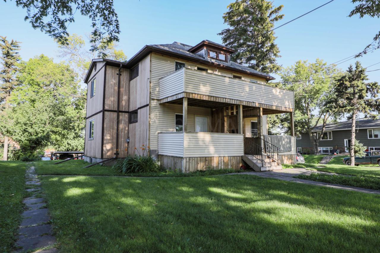 901 1 Street - Photo 1
