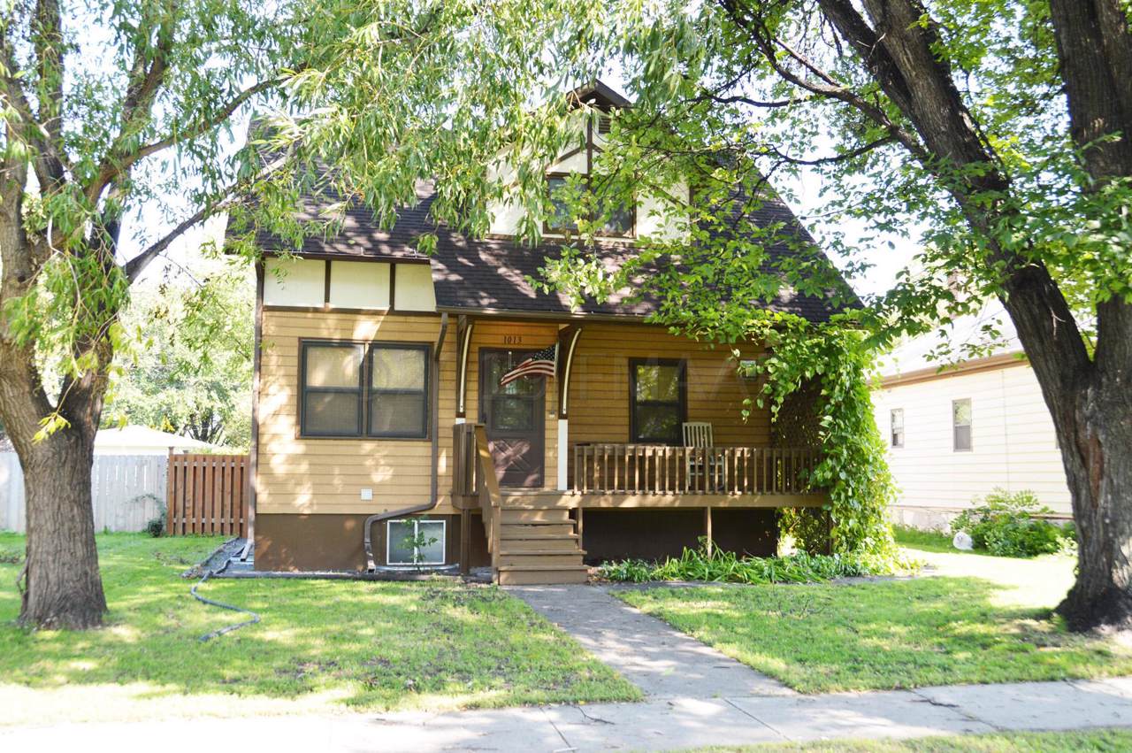 1013 8 Avenue - Photo 1