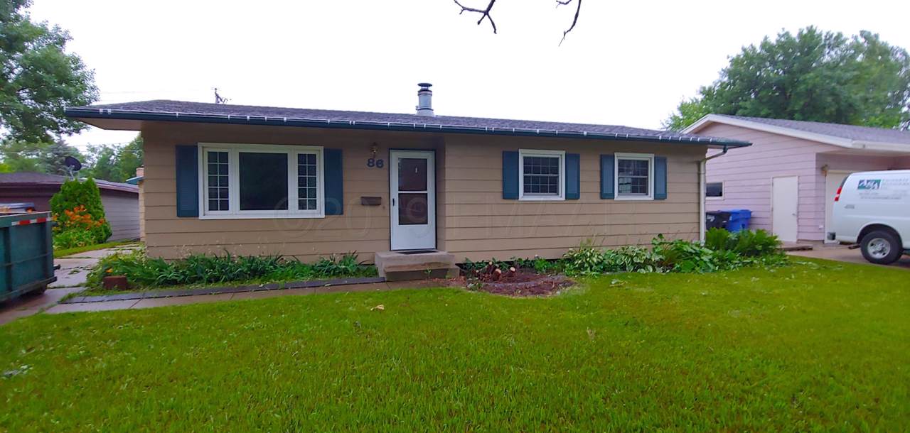 86 28 Avenue - Photo 1